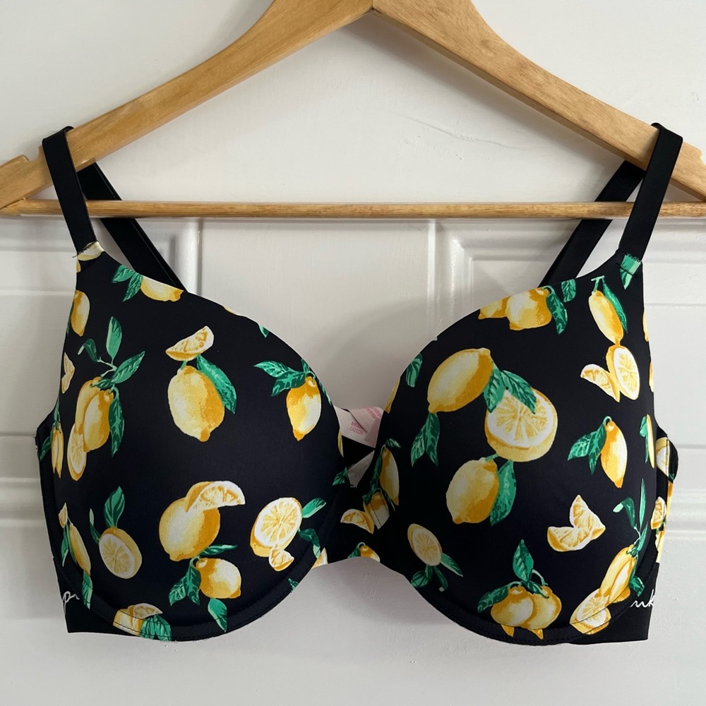 VICTORIA’S SECRET PINK Wear Everywhere Push up Bra Size 36DD Black with Lemons